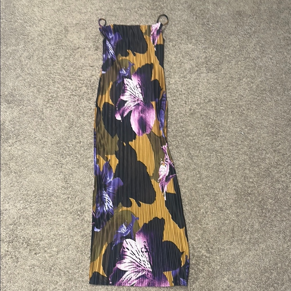 Floral Maxi Dress in Black and Purple - Picture 3 of 4